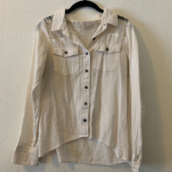 White long sleeve shirt with lace - Picture 1 of 2